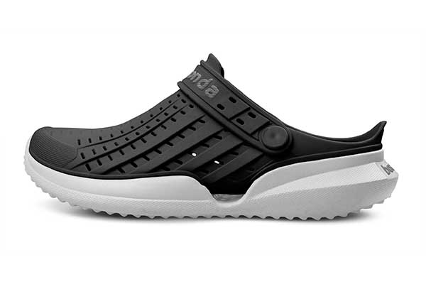 2140_131_002_lateral